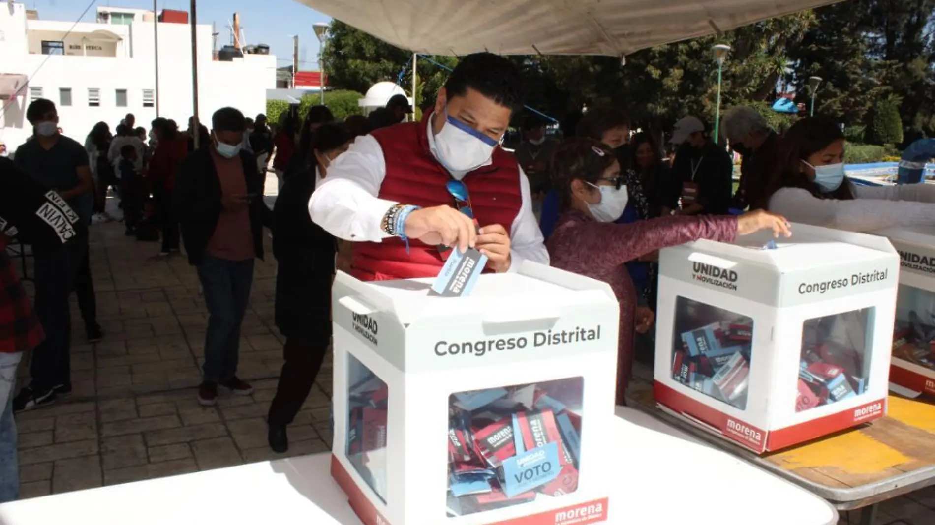 Presunta compra de votos y acarreo en elección de consejeros de Morena en Puebla capital